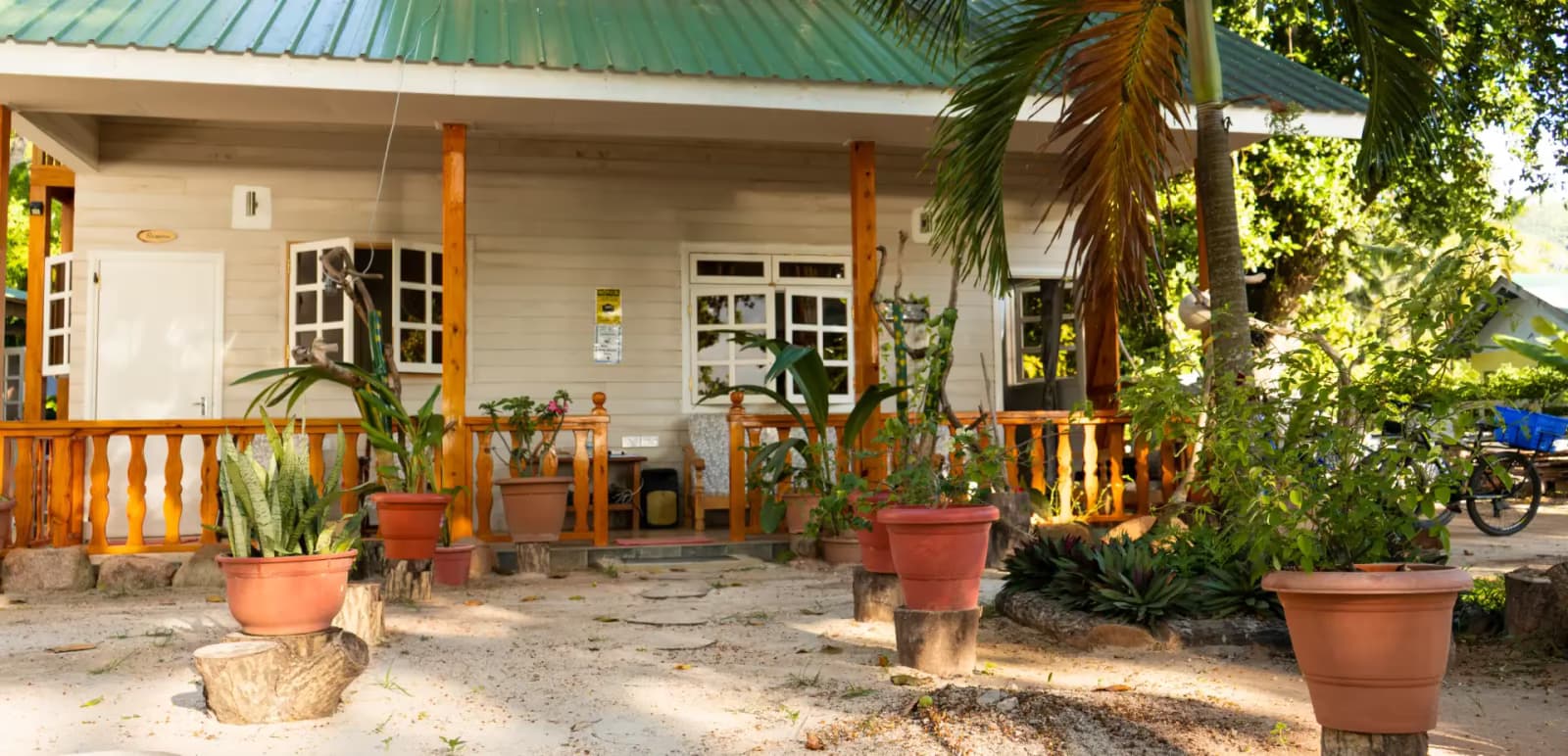 Garden view - Villa Charette