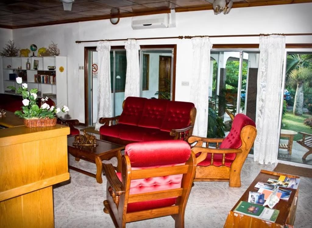 Two Bedroom Apartment - Villa des Roses