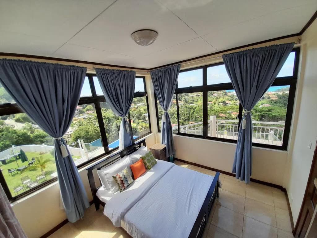 Three-Bedroom Apartment Lorizon - Maison L'Horizon