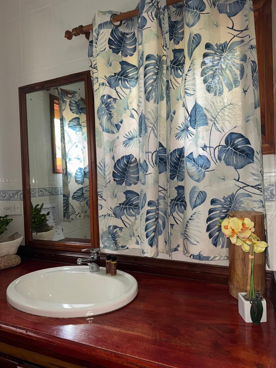 Bungalow Orchid - Island Bungalow