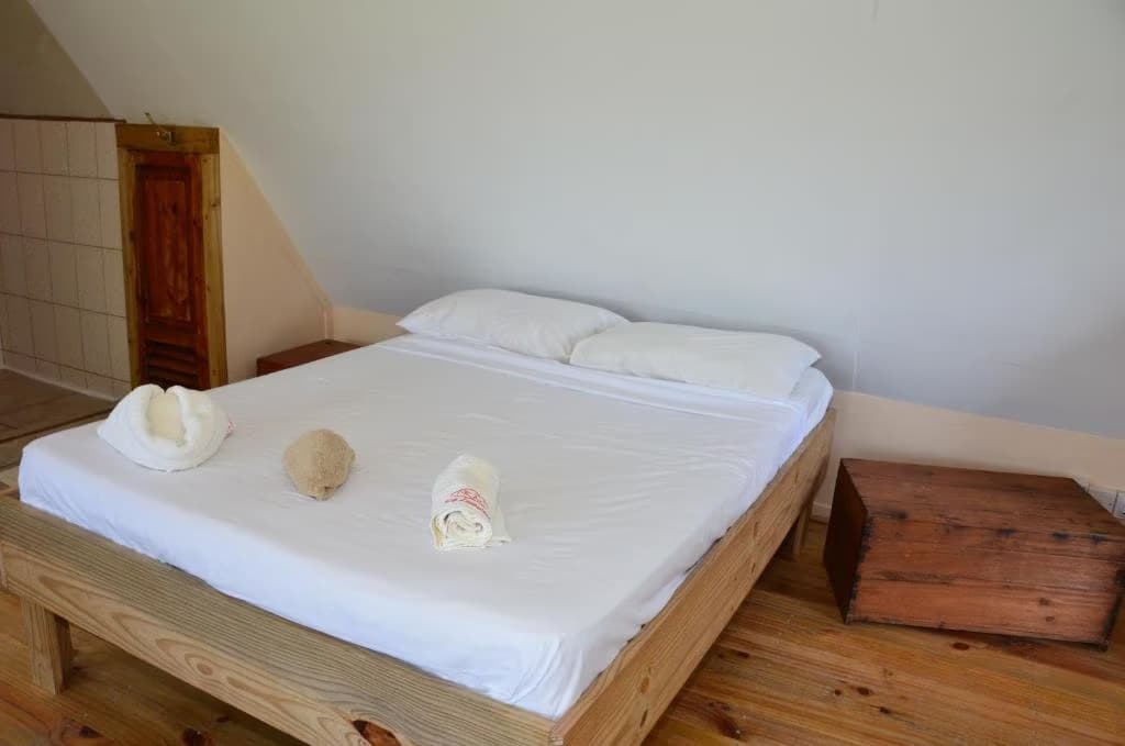 Two-bedroom Bungalow - Kaz Ladouceur