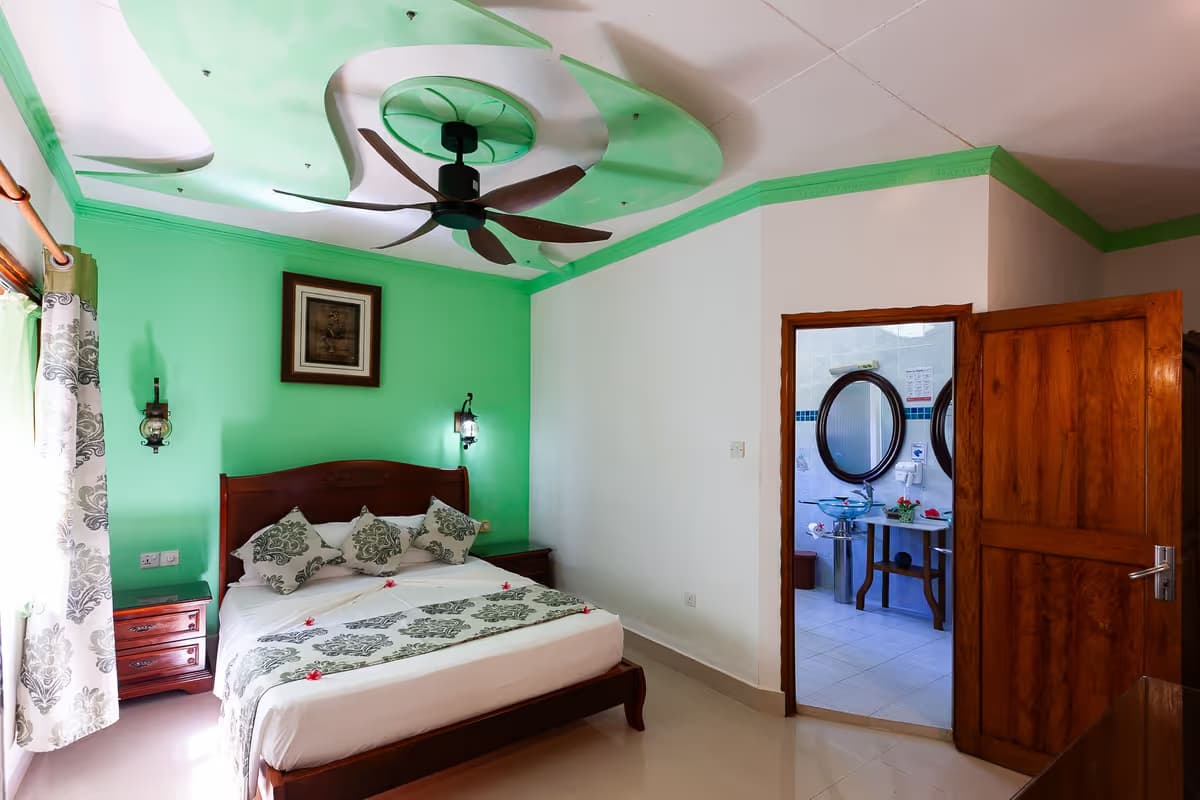 Superior Apartment - The Islander Hotel