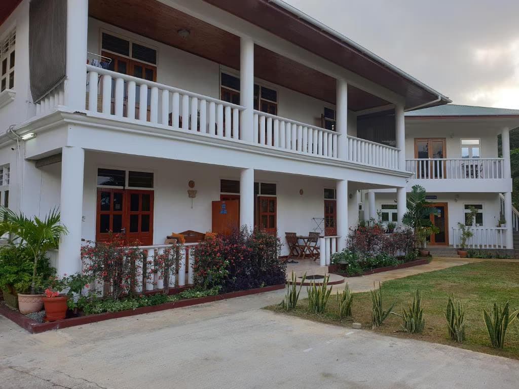 Apartment with balcony - La Maison Hibiscus