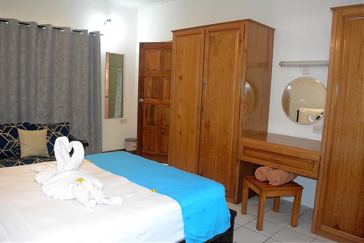 Kardinal - one-bedroom chalet - Chepsted Chalets