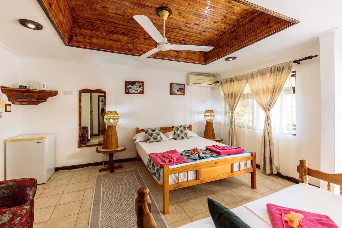 Double room - La Passe Guesthouse