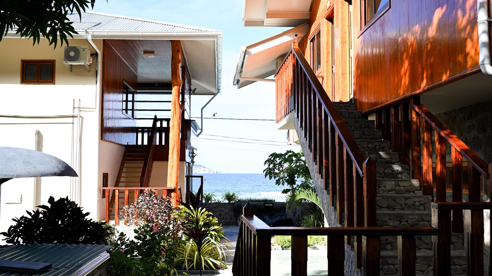 Family room balcony - La Vue De Mer