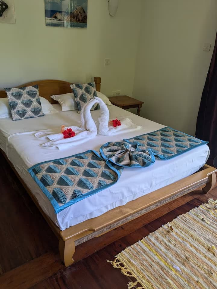 Selfcatering room - La Passe Guesthouse