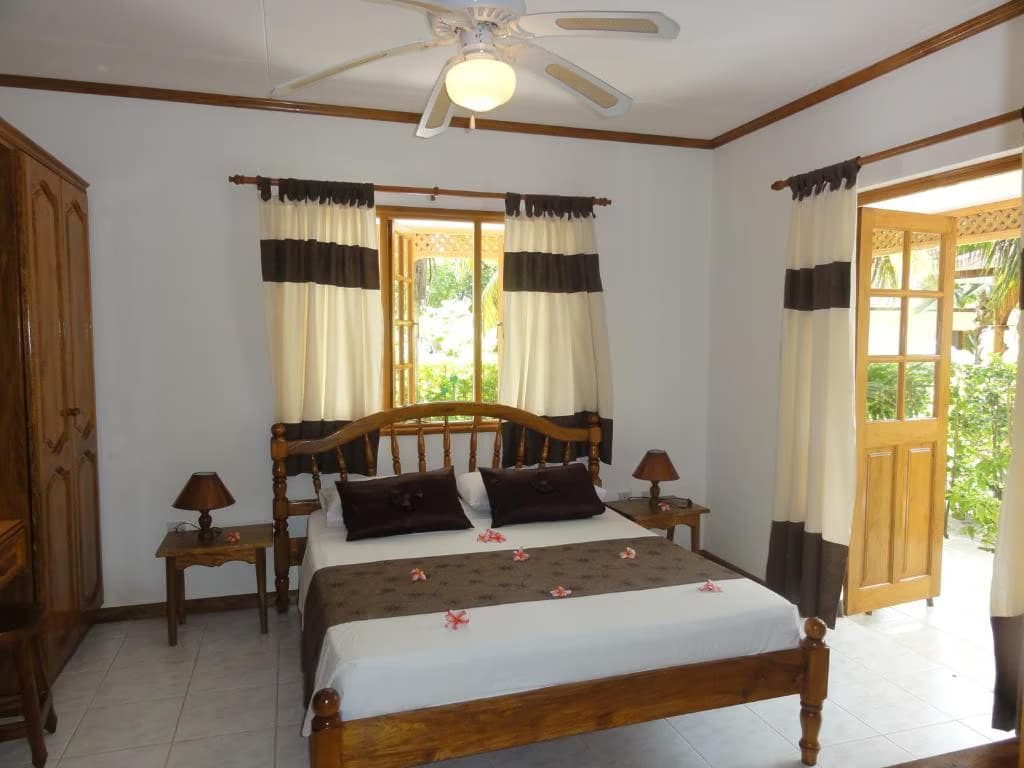 Villa - The Islander Hotel