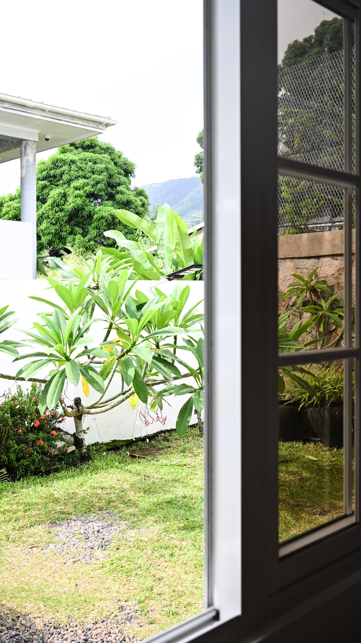 Two-Bedroom Apartment - Downstairs - Rows Villa