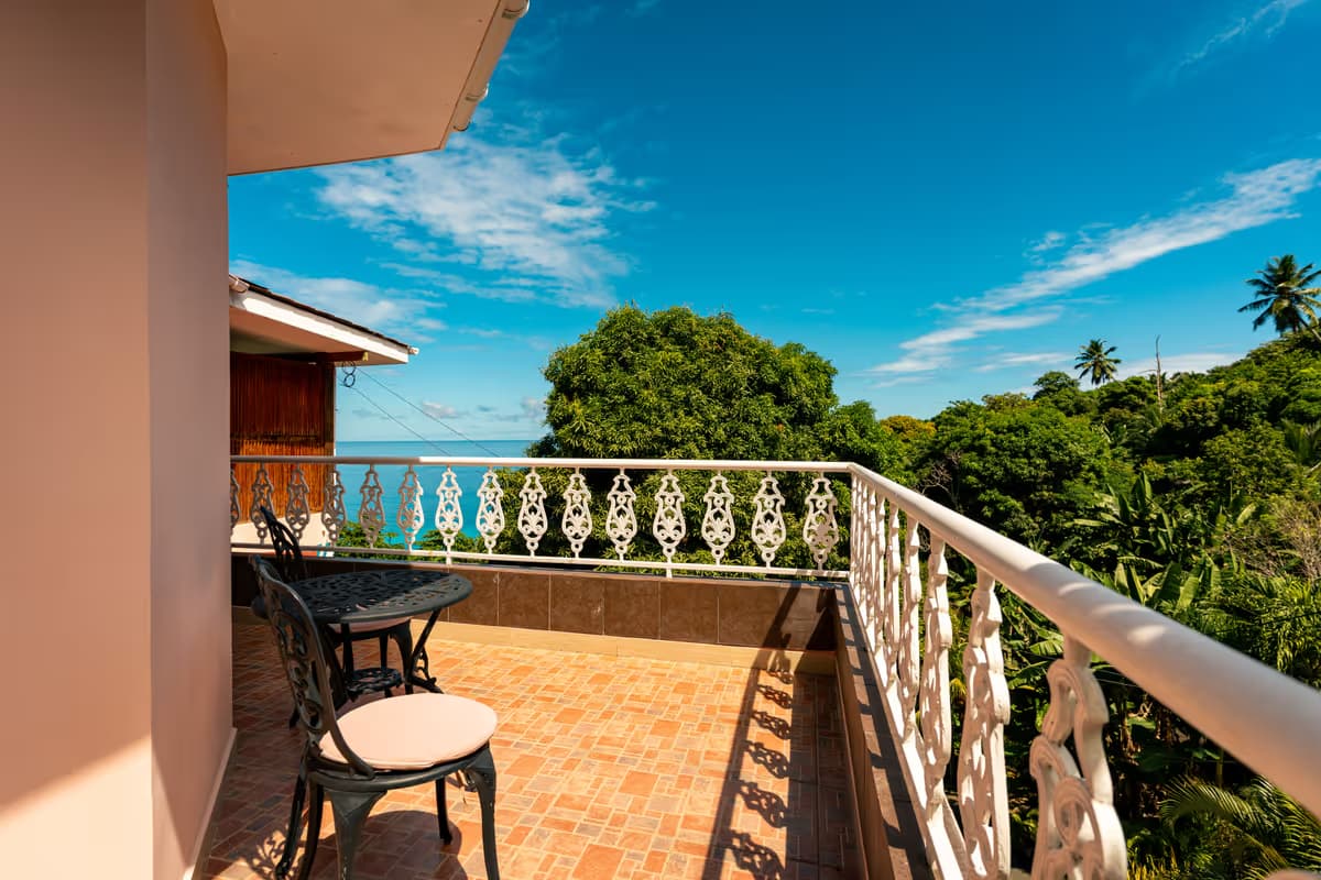 Executive Deluxe Room - Glacis Heights Villa