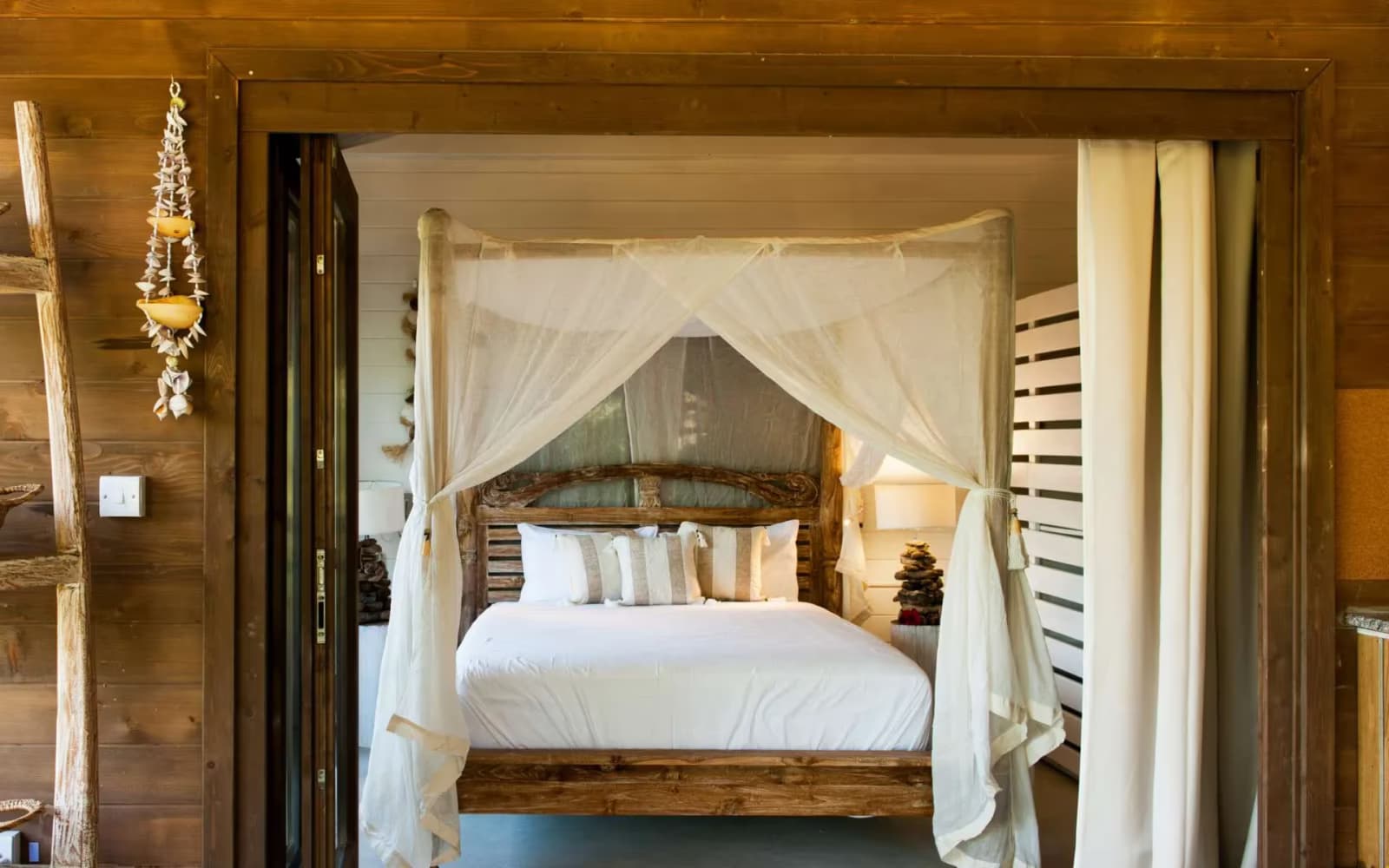 Hummingbird - 2 bedrooms - La Pointe Beach Huts