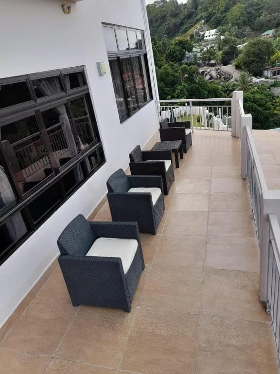 Three-Bedroom Apartment Lorizon - Maison L'Horizon