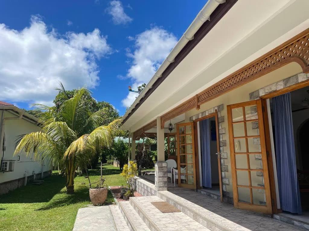 Villa - The Islander Hotel