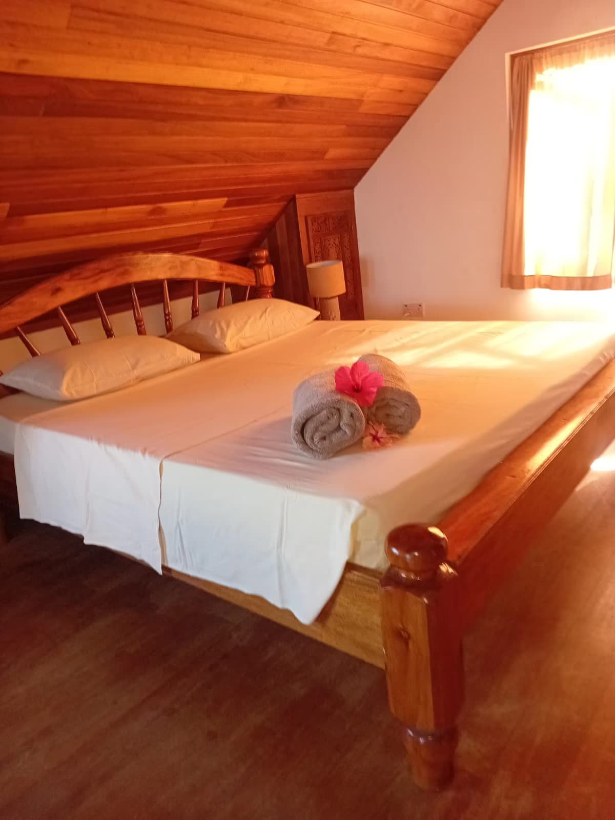 Three-Bedroom House - Kaz Ladouceur