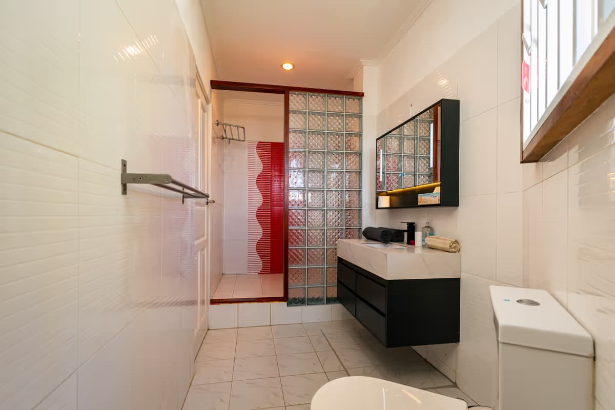 Standard Double Room - Glacis Heights Villa