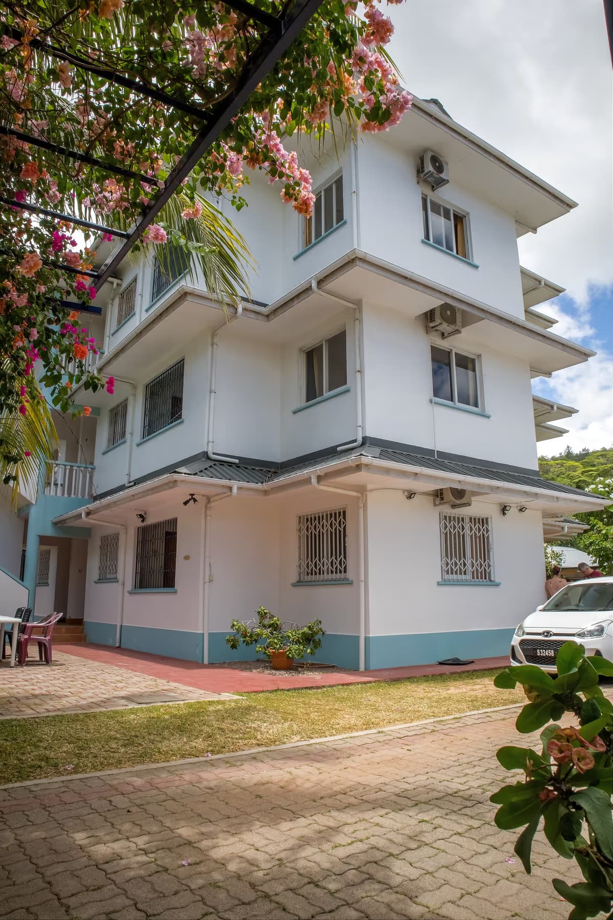 La Villa Therese Holiday Apartments
