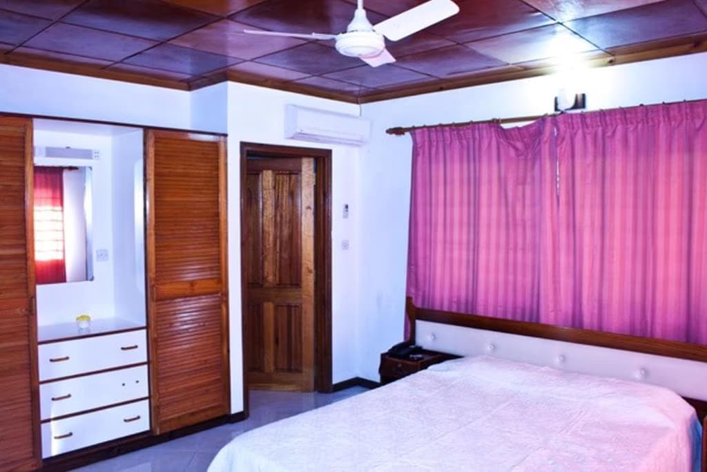 Two Bedroom Apartment - Villa des Roses