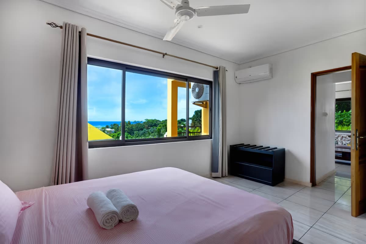 Red room sea view - Dar and Douce Apartments